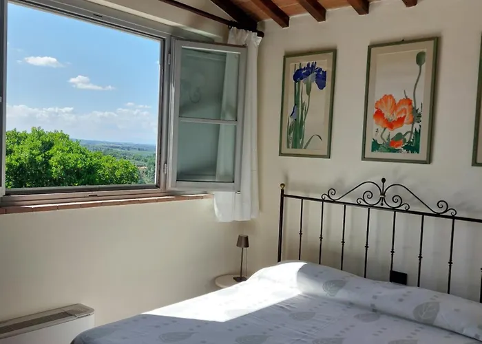 Castello Di Fulignano Leonardo Ground Floor شقة سان جيمينيانو